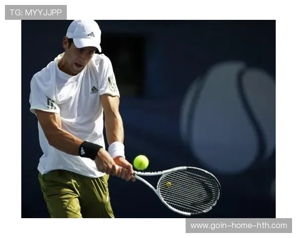 德约科维奇反拍跨步救球精彩绝伦：科技与训练在球场上的对话