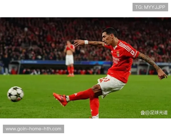 本菲卡迪马利亚吊射功底依旧出众：传承经典，点亮绿茵